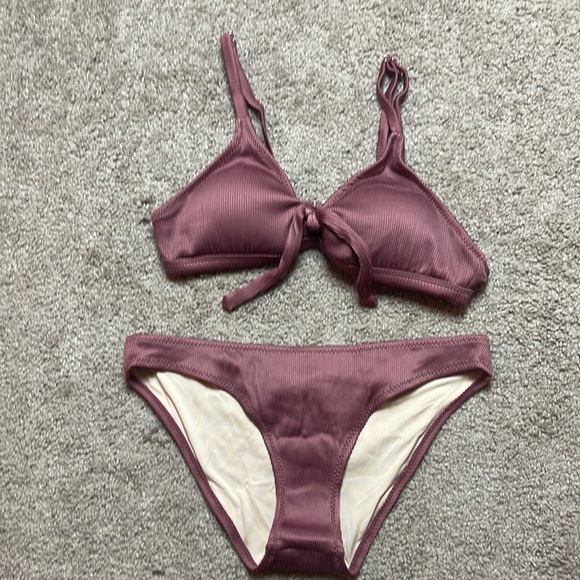 Cupshe sexy bikini.  Brown, ribbed.  Padded top. Tags attached - Picture 1 of 5